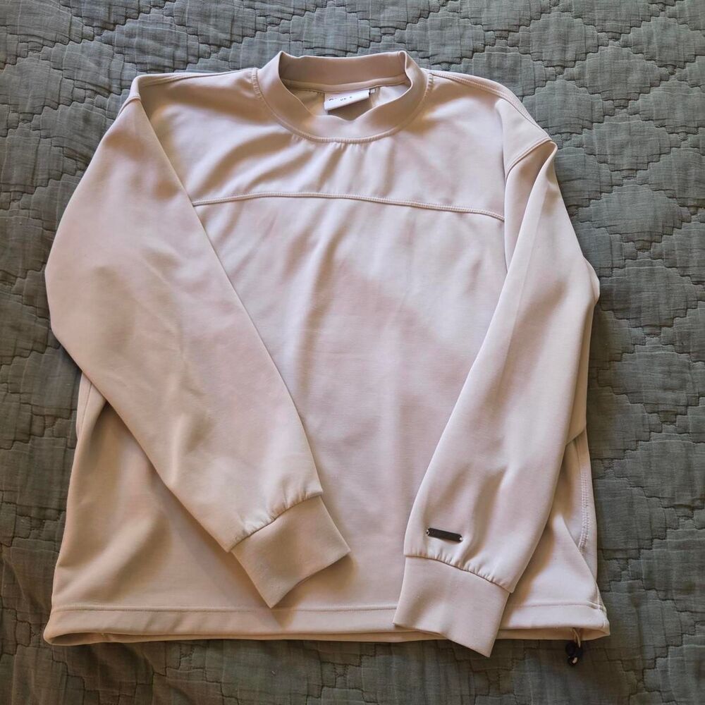 Unbranded Women's Cream Sweatshirt